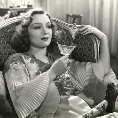 Retro Woman Thumbnail